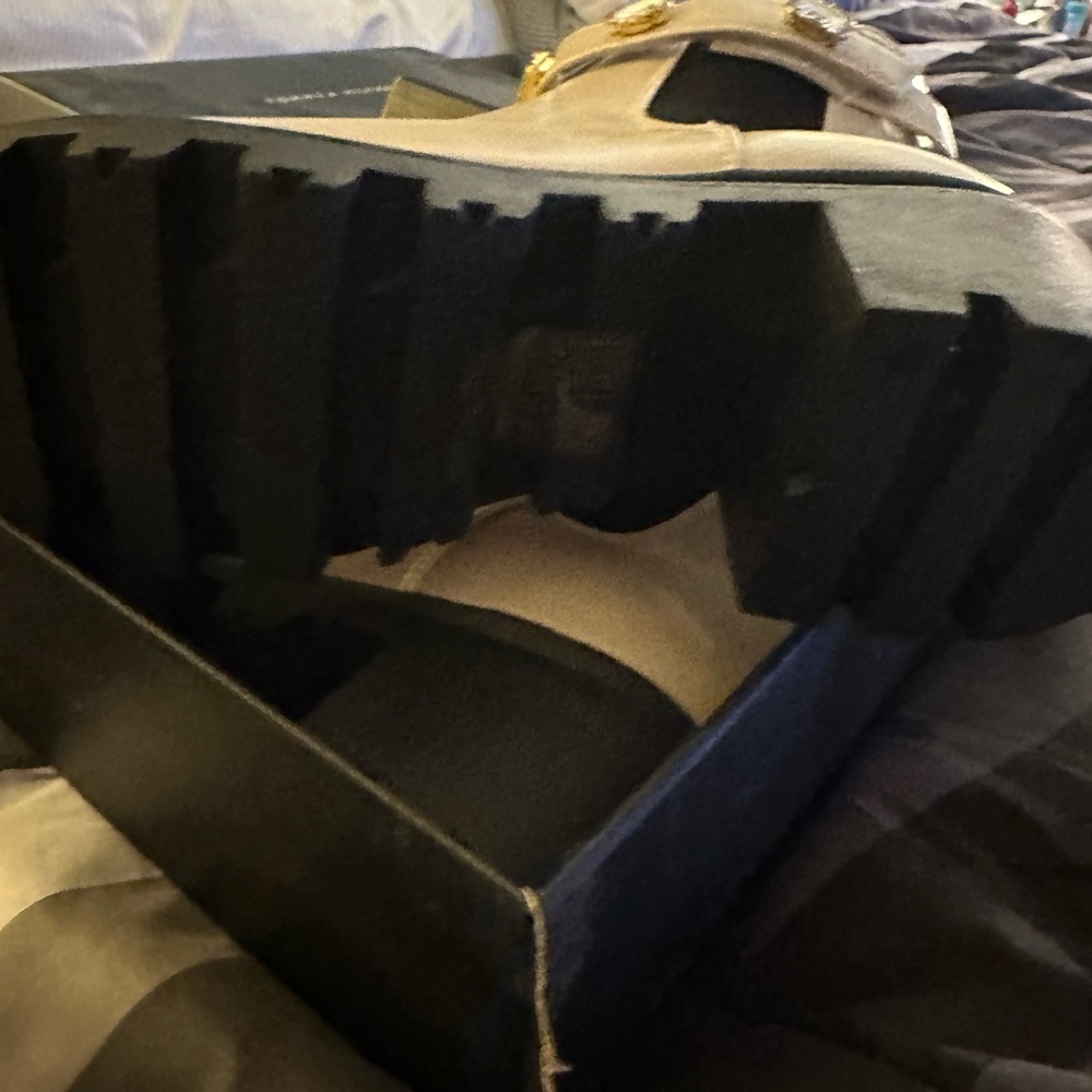 Boot - Picture 3 of 3